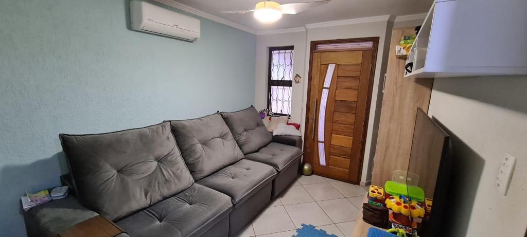 CASA EM EXELENTE LOCALIZAÇÃO
