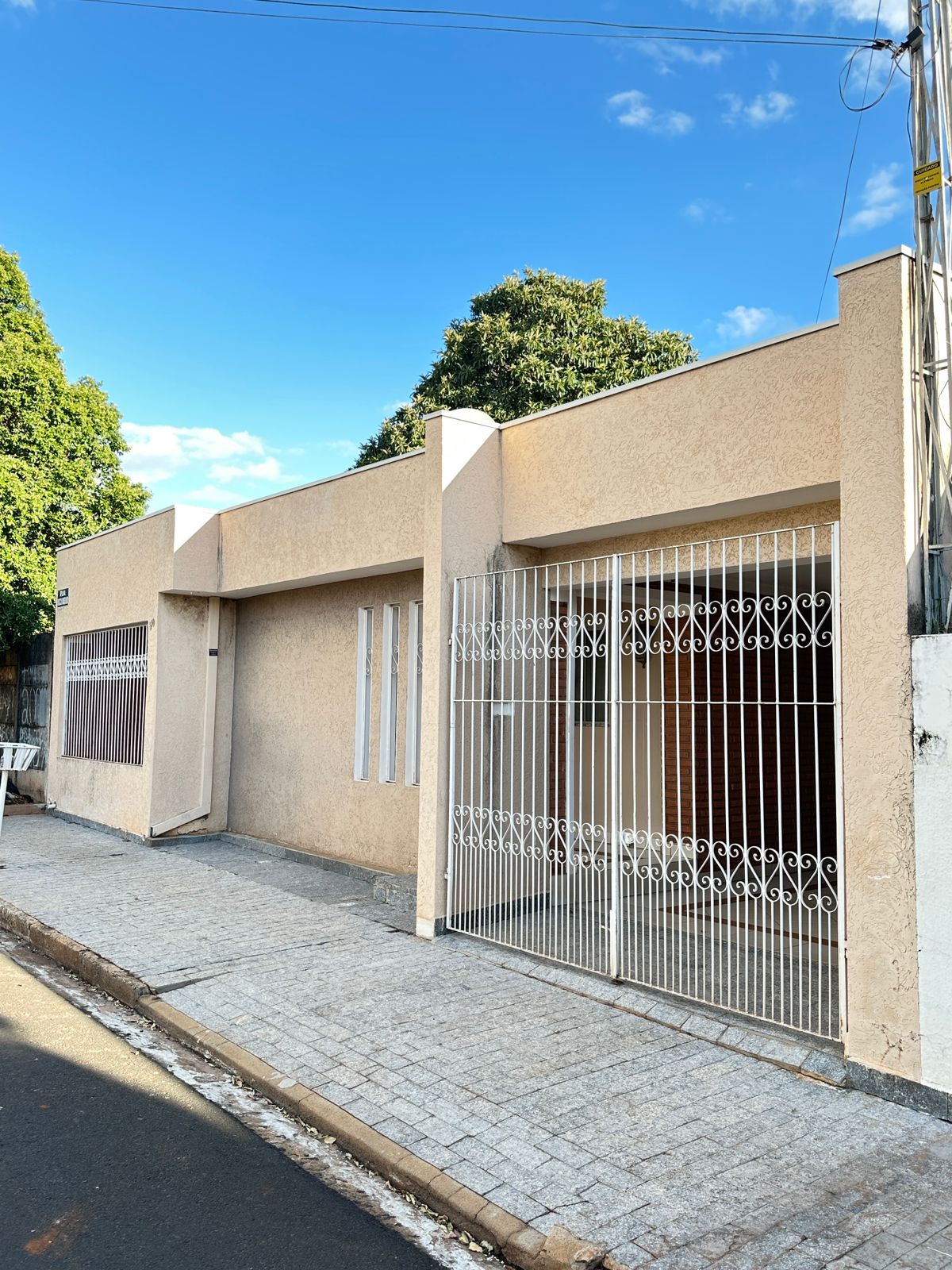 VENDO CASA NO CENTRO