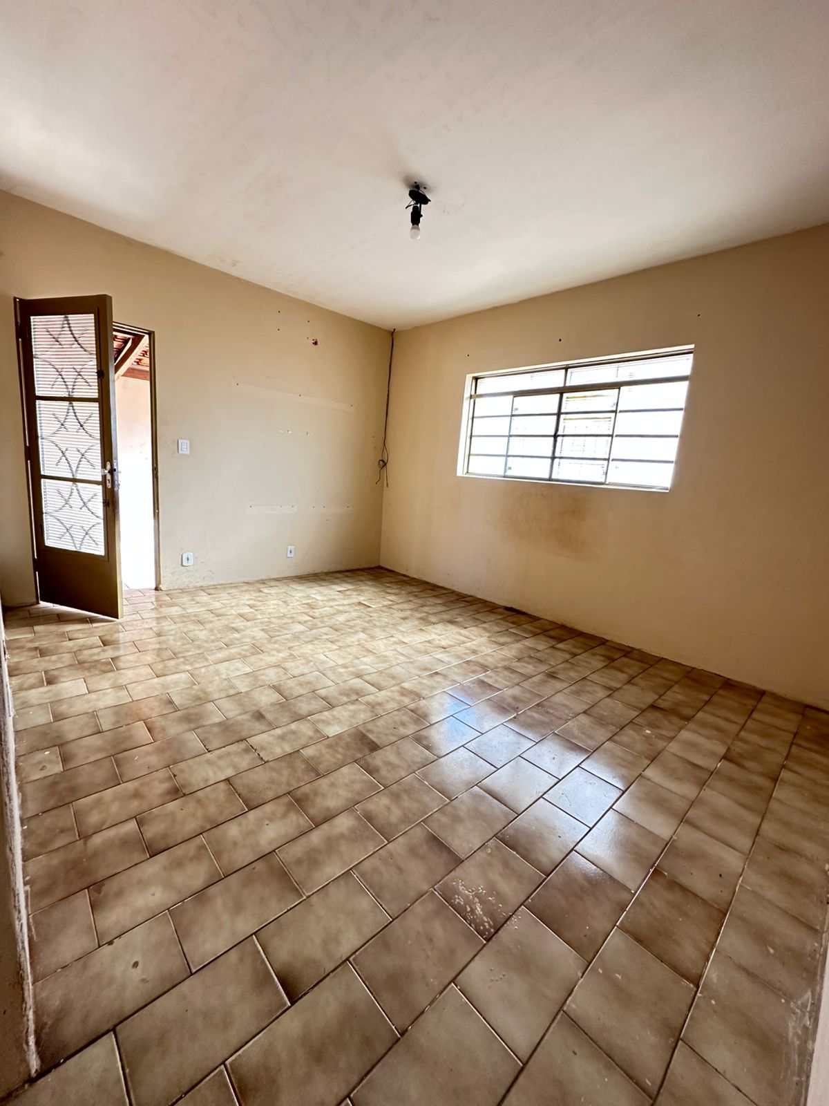 VENDO CASA JD. PAULISTA