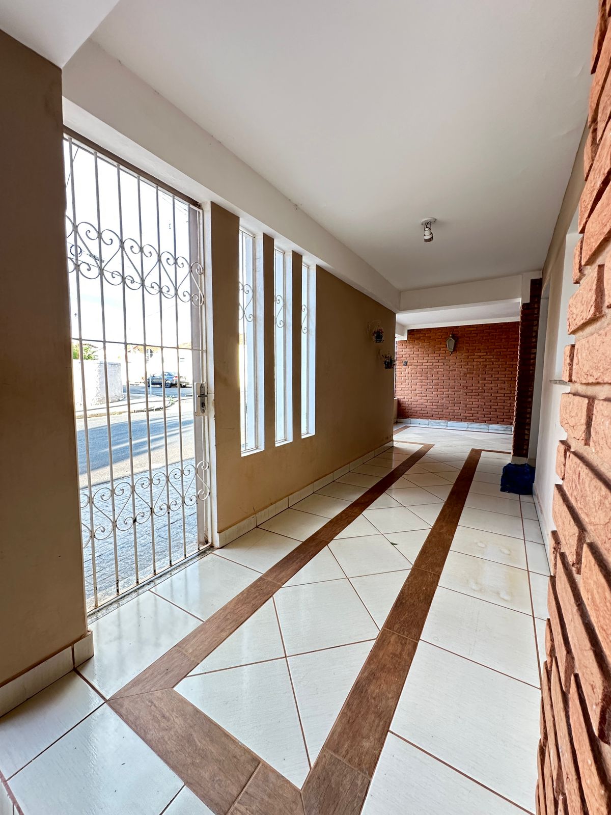 VENDO CASA NO CENTRO