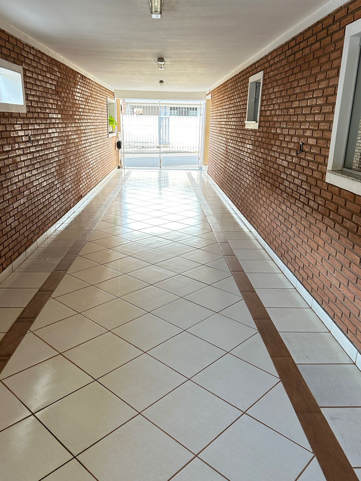 VENDO CASA NO CENTRO