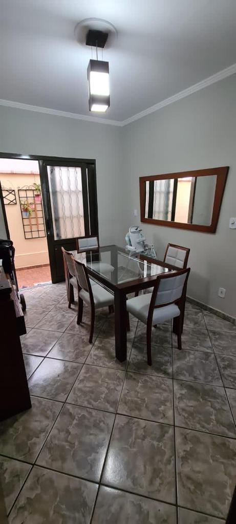 CASA EM EXELENTE LOCALIZAÇÃO